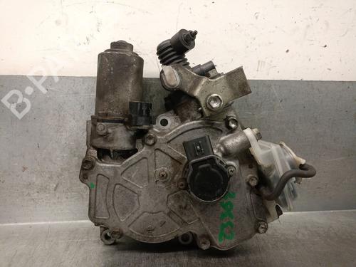 Used Clutch slave cylinder TOYOTA YARIS (_P9_) 1.4 D-4D (NLP90_, NLP90R) (90 hp) 28124423