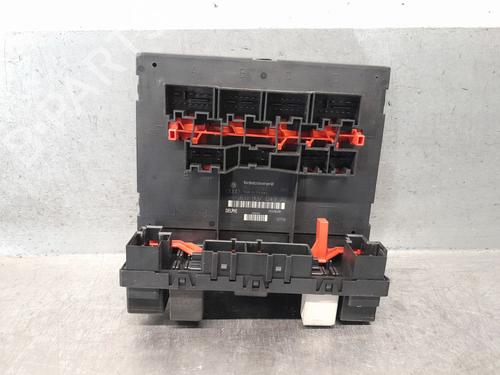 Used Fuse box Fuse box 36787912 36787912