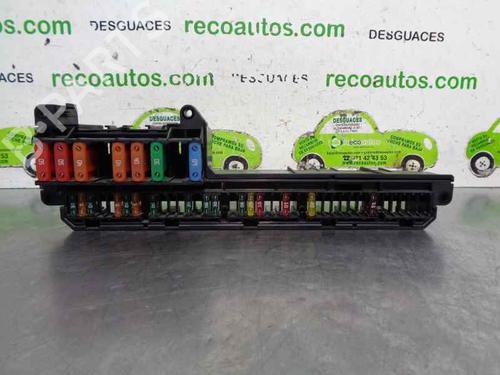 Used Fuse box BMW 5 (E60) 520 d (150 hp) 5318614