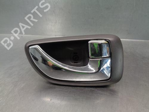 Used Rear right interior door handle HYUNDAI TERRACAN (HP) 2.9 CRDi (150 hp) 13616909