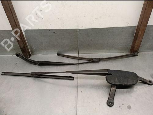 front-windshield-wiper-arm-mercedes-benz-cla-coupe-c117-2013-2014-2015-2016-2017-2018-2019-39684978 main image
