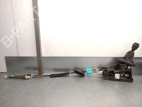 Used Gear lever DACIA DUSTER (HM_) 1.0 TCe 90 (HMM6) (91 hp) 27263028