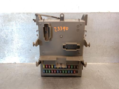 Used Fuse box RENAULT LAGUNA II (BG0/1_) 1.9 dCi (BG08, BG0G) (120 hp) 28132887