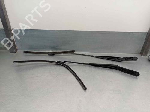 Used Front windshield wiper arm SEAT ATECA (KH7, KHP) [2016-2025]  14968696