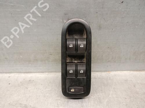 Used Left front window switch RENAULT MEGANE II (BM0/1_, CM0/1_) 1.5 dCi (BM02, BM13, BM2A, CM02, CM13) (101 hp) 31811378