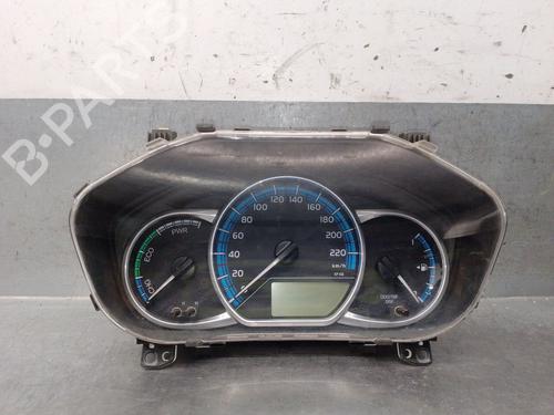 Quadro strumenti Quadro strumenti TOYOTA YARIS (_P13_) 1.5 Hybrid (NHP130_, NHP130) (101 hp) 36868732 36868732