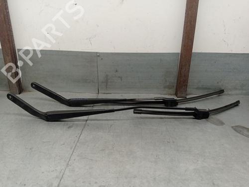 Used Front windshield wiper arm BMW X5 (E70) xDrive 35 d (286 hp) 22740034