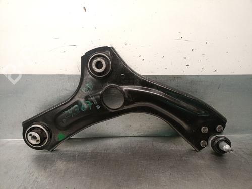 Used Right front suspension arm NISSAN JUKE (F16_) 1.0 (114 hp) 31991180