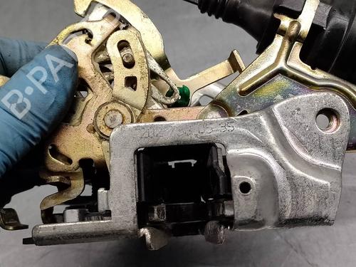 Rear left lock MERCEDES-BENZ C-CLASS T-Model (S202) C 250 T Turbo-D (202.188) | BP18055255C100 