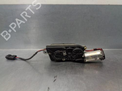 Used Central lock pump BMW X5 (E70) 3.0 d (235 hp) 12452404