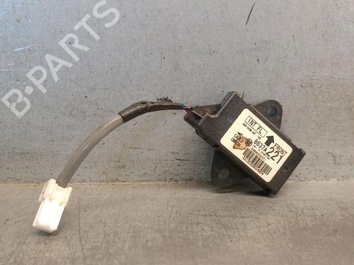 antennabase-mitsubishi-lancer-viii-cy_a-cz_a-2007-36040739 main image