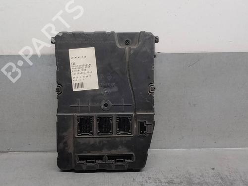 Sikringsdose RENAULT MEGANE II (BM0/1_, CM0/1_) 1.9 dCi (BM0G, CM0G) (120 hp) 17335184