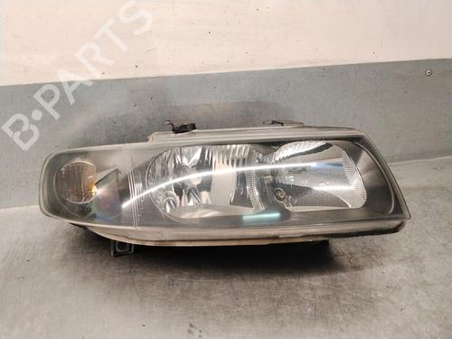 Used Right headlight Right headlight SEAT LEON (1M1) 1.6 16 V (105 hp) 39747259 39747259