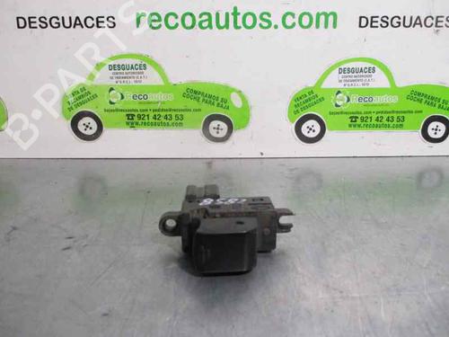 Used Right rear window switch NISSAN PATHFINDER III (R51) 2.5 dCi (174 hp) 2503471