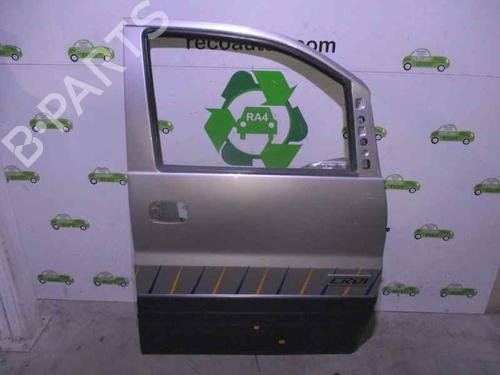 Used Right front door HYUNDAI H-1 / STAREX Bus (A1) 2.5 CRDi (140 hp) 2112405
