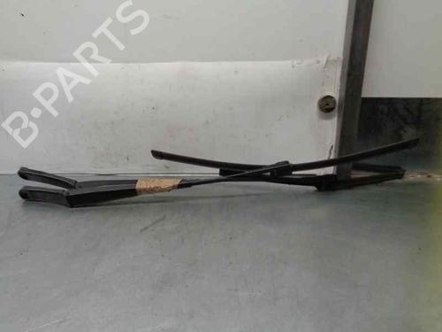 Used Front windshield wiper arm SKODA OCTAVIA II (1Z3) 1.6 TDI (105 hp) 6559680