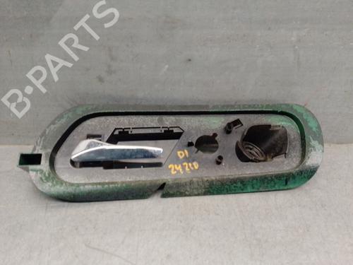 Poignée intérieure avant gauche MERCEDES-BENZ SLK (R170) 230 Kompressor (170.447) (193 hp) 31068522