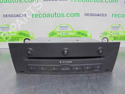 Used Radio RENAULT MEGANE II Saloon (LM0/1_) [2003-2025]  2315326