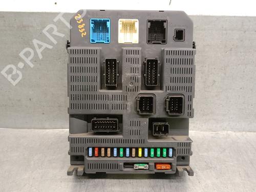 Used Fuse box PEUGEOT 308 I (4A_, 4C_) 2.0 HDi (136 hp) 29856477