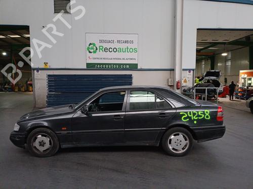 Brugte MERCEDES-BENZ C-CLASS (W202) C 180 (202.018) (122 hp) 4373079