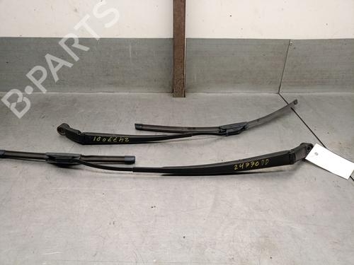 front-windshield-wiper-arm-toyota-yaris-_p9_-2005-2006-2007-2008-2009-2010-2011-2012-2013-2014-32629076 main image