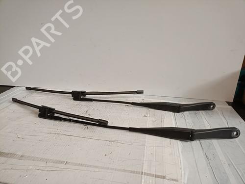 Used Front windshield wiper arm OPEL ASTRA H TwinTop (A04) 1.9 CDTi (L67) (150 hp) 22985343