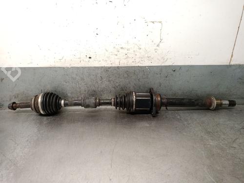 Used Right front driveshaft Right front driveshaft TOYOTA AVENSIS Saloon (_T25_) 2.0 D-4D (ADT250_, ADT250R) (126 hp) 33203645 33203645
