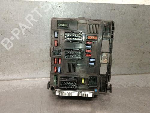 Used Fuse box Fuse box 38786228 38786228