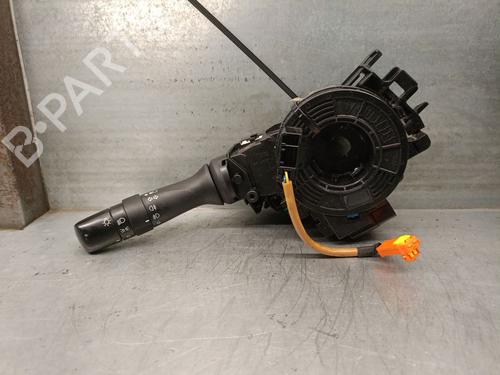 Used Headlight switch TOYOTA YARIS (_P13_) 1.5 Hybrid (NHP130_) (101 hp) 25239028