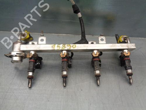 Used Injection rail Injection rail 10230981 10230981