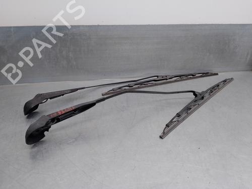 Used Front windshield wiper arm SMART FORTWO Coupe (450) 0.7 (450.352, 450.332) (61 hp) 15675028