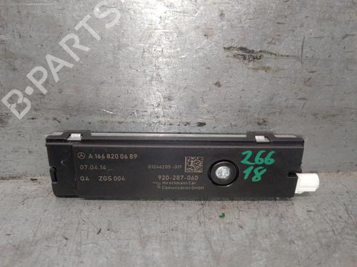 Used Antenna/Base Antenna/Base MERCEDES-BENZ A-CLASS (W176) A 45 AMG 4-matic (176.052) (360 hp) 39613665 39613665