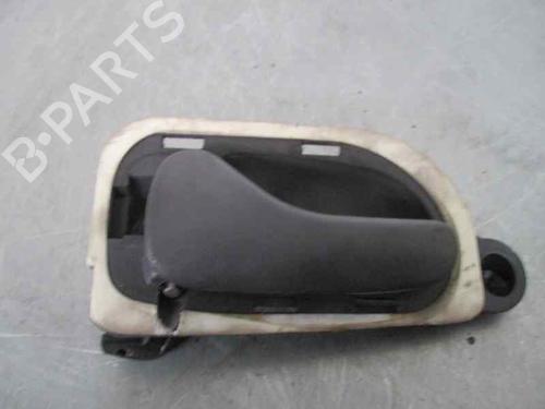 Used Rear left interior door handle RENAULT ESPACE III (JE0_) 2.2 12V TD (JE0E, JE0H, JE0P) (113 hp) 4393533