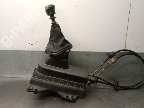 Levier de vitesses Levier de vitesses FIAT GRANDE PUNTO (199_) 1.9 D Multijet (130 hp) 36086641 36086641