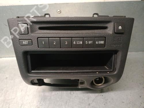 Used Radio Radio TOYOTA YARIS (_P1_) 1.3 (SCP12_, SCP13_, SCP12R, SCP13R) (87 hp) 40261026 40261026