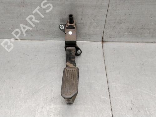 Pedal Pedal TOYOTA AURIS (_E18_) 1.8 Hybrid (ZWE186_, ZWE186R) (136 hp) 37232533 37232533