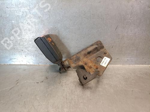 Used Seat buckle CITROËN C4 Coupe (LA_) 1.6 HDi (90 hp) 28080075