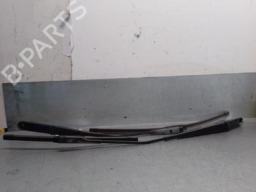 front-windshield-wiper-arm-audi-a1-sportback-8xa-8xf-2011-2012-2013-2014-2015-2016-2017-2018-2019-31717327 main image