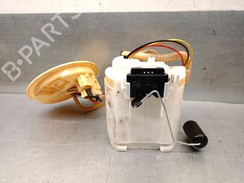 Used Fuel pump BMW 5 (G30, F90) 520 d (190 hp) 26613257