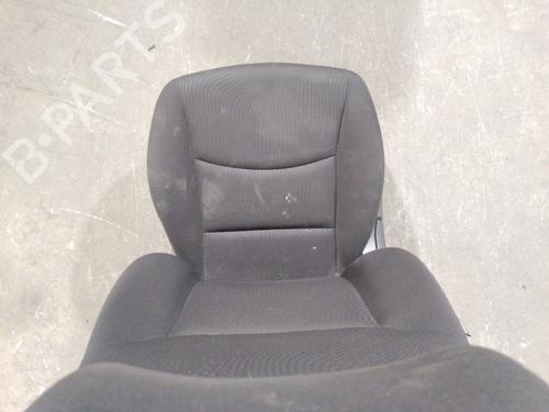 Right front seat HYUNDAI ELANTRA V Saloon (MD, UD) | BP32169211C16