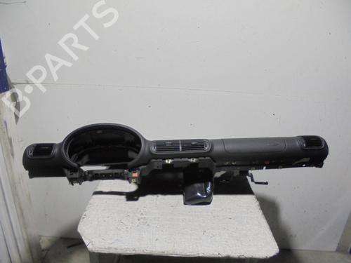 Instrumentbræt SEAT LEON (1M1) 1.9 TDI (110 hp) 8677732