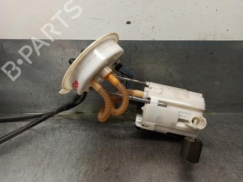 Used Fuel pump BMW 3 (F30, F80) 318 d (143 hp) 11107798
