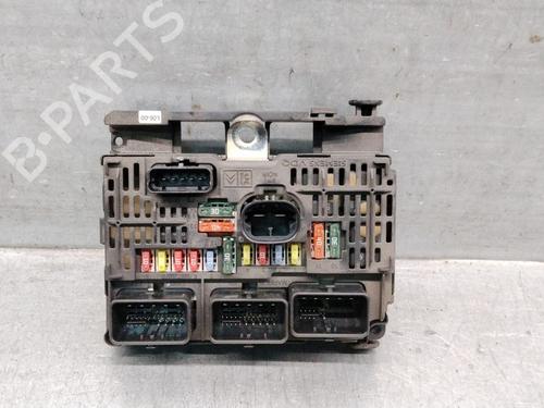 Used Fuse box Fuse box 37405096 37405096