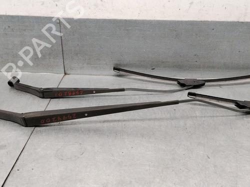 Używane Ramię wycieraczki przedniej szyby Ramię wycieraczki przedniej szyby MITSUBISHI COLT VI (Z3_A, Z2_A) [2002-2012] 37295162 37295162