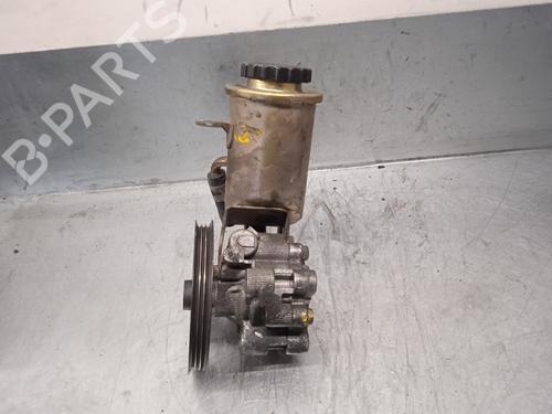 Used Steering pump Steering pump TOYOTA YARIS (_P1_) 1.4 D-4D (NLP10_, NLP10R) (75 hp) 10365623 10365623