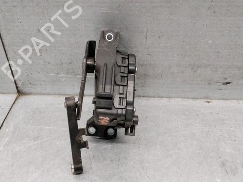 Pedal Pedal RENAULT CLIO II (BB_, CB_) 1.5 dCi (B/CB08) (82 hp) 37174395 37174395