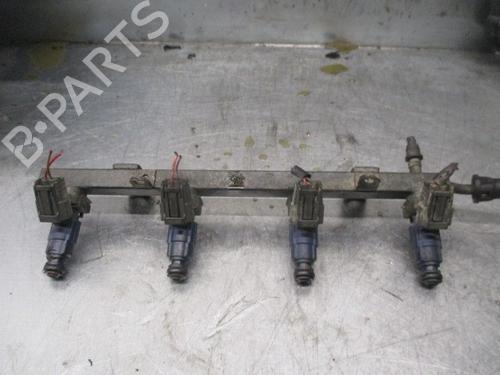 Used Injection rail Injection rail 8921476 8921476