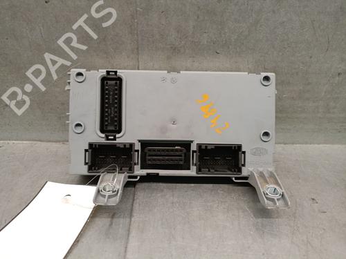 Used Fuse box Fuse box FIAT LINEA (323_, 110_) 1.3 D Multijet (323AXB11, 323AXB1A) (90 hp) 32780573 32780573