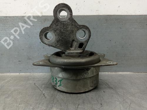 Used Engine mount RENAULT CLIO II (BB_, CB_) 1.5 dCi (100 hp) 27460617