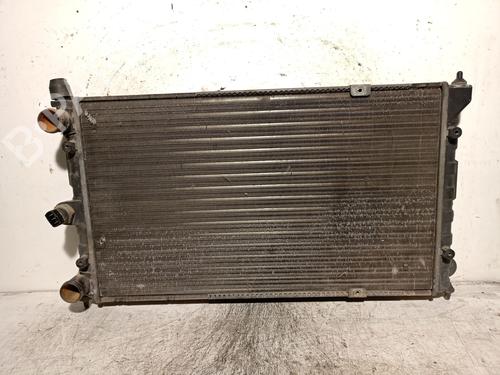 Køler VW POLO Coupe (86C, 80) 1.3 (78 hp) 21577799